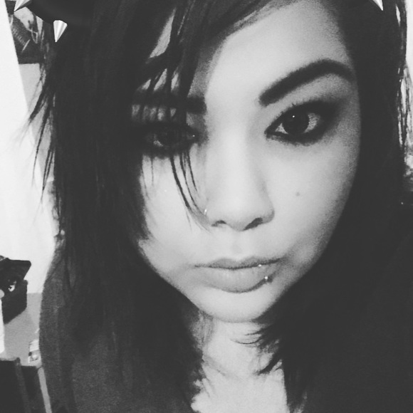 Meet your Posher, Gabrielle - Picture 2 of 4